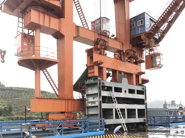 閘門水封更換、改造施工