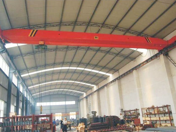 山東起重機廠家淺析單梁起重機的選購方式